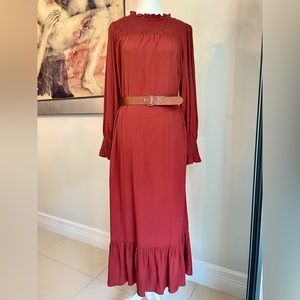 Mannequin size:
      Bust  : 32.5 
      Waist : 25.2
      Hip    : 34.5